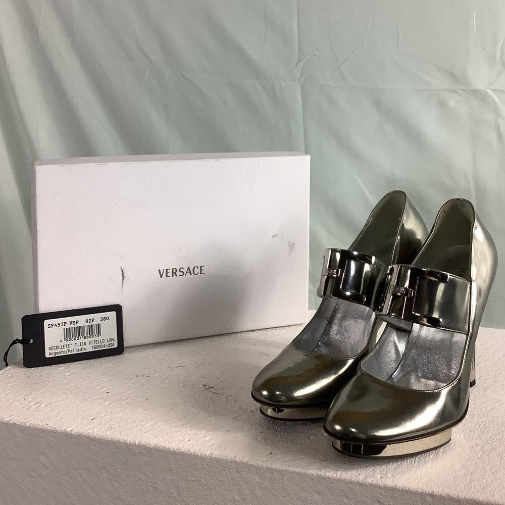 Versace Decollete T.110 Vitello Lam Metallic Silver Platform Pumps Size 38